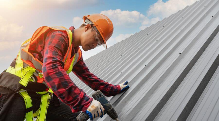 Professional Emergency Roof Repairs services in Matewan, WV